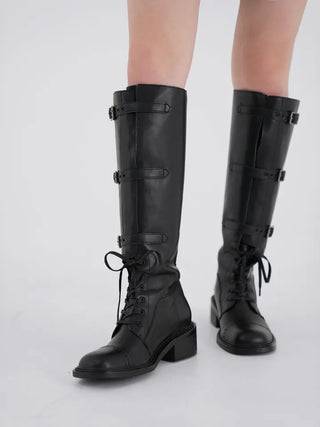 Cogging buckle long boots