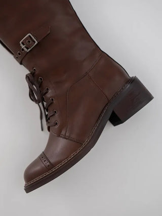 Cogging buckle long boots
