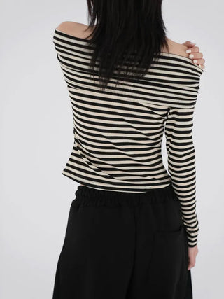 Slim off-shoulder T-shirt