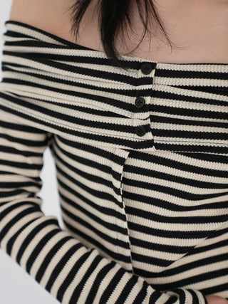 Slim off-shoulder T-shirt