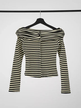 Slim off-shoulder T-shirt