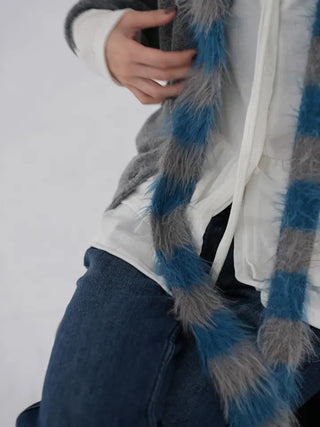 Kira Soft Feather Long Muffler