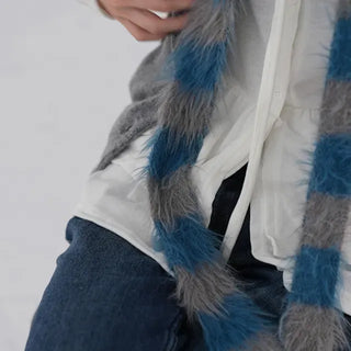 Kira Soft Feather Long Muffler