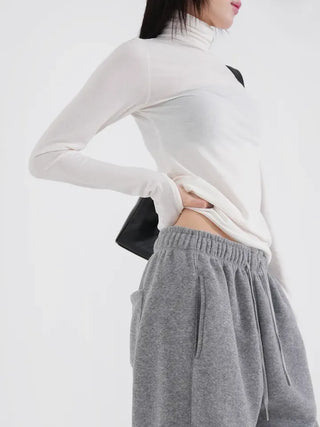 Rimo Hand Warmer Turtleneck T-shirt