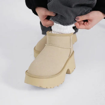 Cony Platform Short UGG Boots