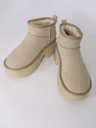 Cony Platform Short UGG Boots