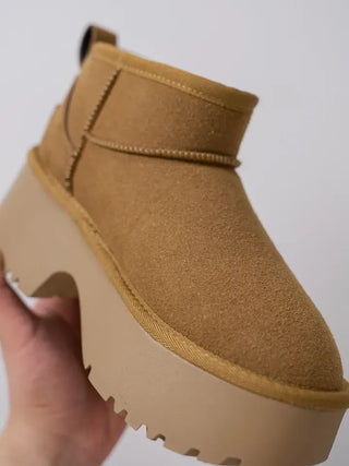 Cony Platform Short UGG Boots