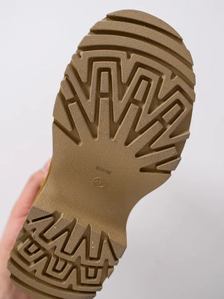 Cony Platform Short UGG Boots