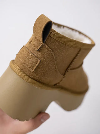 Cony Platform Short UGG Boots