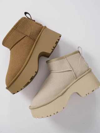 Cony Platform Short UGG Boots