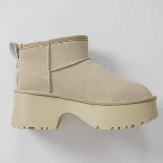 Cony Platform Short UGG Boots