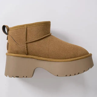 Cony Platform Short UGG Boots