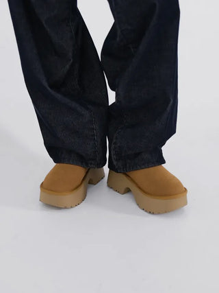 Cony Platform Short UGG Boots