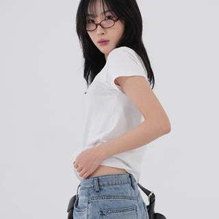 Leville sturdy cotton cropped short-sleeve tee