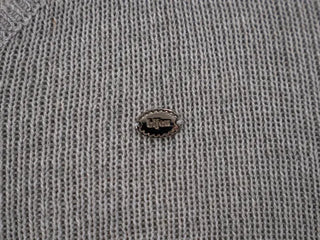 Fornell Pendant Linen V-Neck Knit