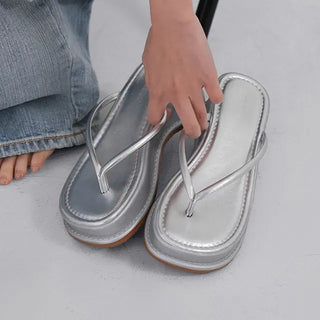 Tello Simple Platform Flip-flops