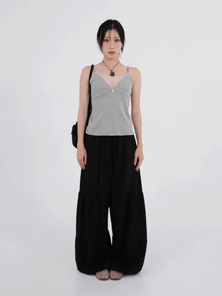 Mio Deep V Dot Flower Sleeveless Top