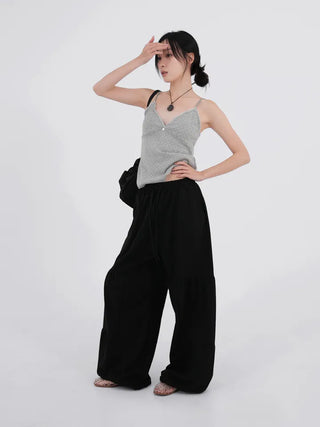 Mio Deep V Dot Flower Sleeveless Top