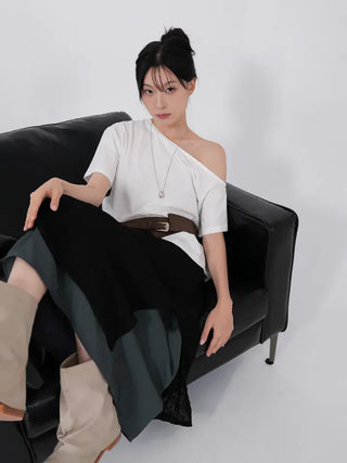 Kuel Boxy Fit Simple One-Shoulder Short Sleeve T-Shirt