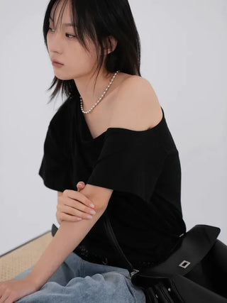 Kuel Boxy Fit Simple One-Shoulder Short Sleeve T-Shirt