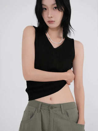 UL Basic V-Neck Sleeveless Knit