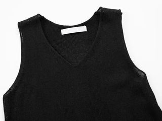 UL Basic V-Neck Sleeveless Knit