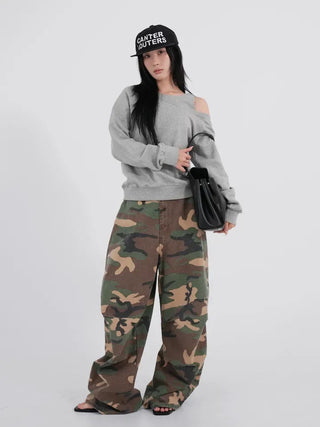 Zilla Loose Fit Off-Shoulder Sweatshirt