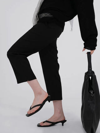 Carr Basic Capri Pants