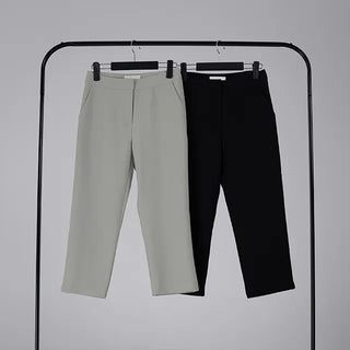 Carr Basic Capri Pants