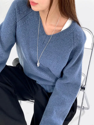 EVA Raglan V-Neck Knit