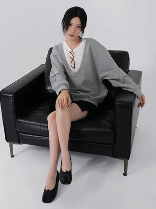 Naru Deep V Color Block Loose Sweatshirt