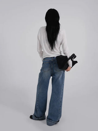 Suan Cutline Semi-Flare Wide Denim Jeans