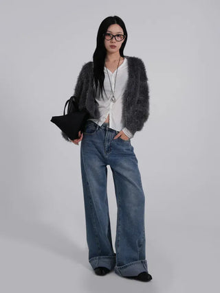 Suan Cutline Semi-Flare Wide Denim Jeans