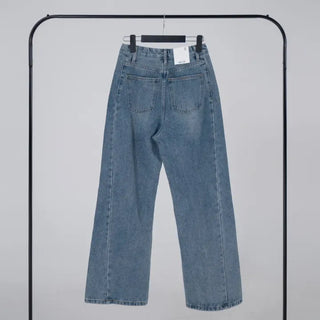 Suan Cutline Semi-Flare Wide Denim Jeans