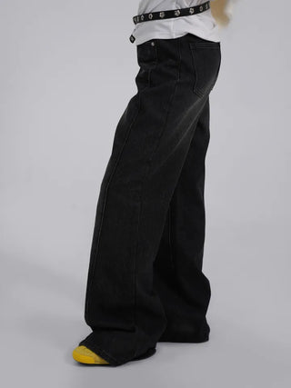 Suan Cutline Semi-Flare Wide Denim Jeans