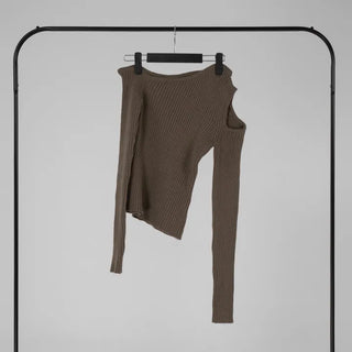 Soen Asymmetrical Shoulder Cutoff Ribbed Slim Knit