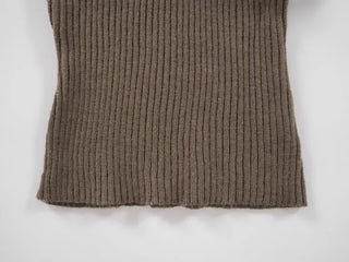 Soen Asymmetrical Shoulder Cutoff Ribbed Slim Knit