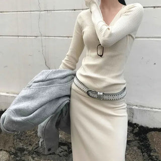 Bell Sleeve Lip-Up Pendant V-Neck Ribbed Knit