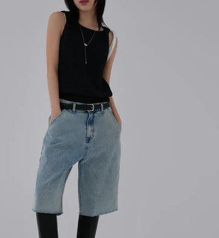 Eon Pendant Ribbed Sleeveless Knit
