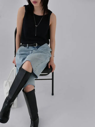 Eon Pendant Ribbed Sleeveless Knit