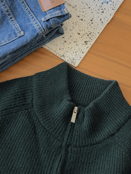 Moss Half-Neck Knit Zip-Up