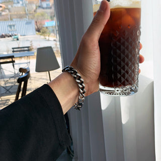 Black chain bracelet (10mm)
