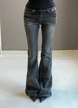 BETTY LOWRISE BOOTSCUT PANTS