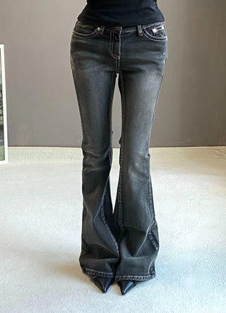 BETTY LOWRISE BOOTSCUT PANTS
