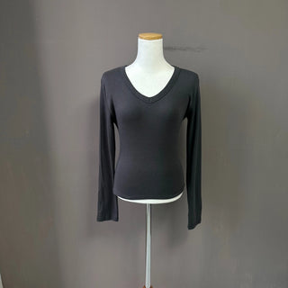 V-NECK SLIM LOOSE TEE