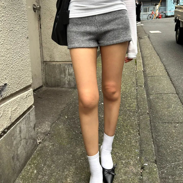 BRIEF KNIT SHORTS