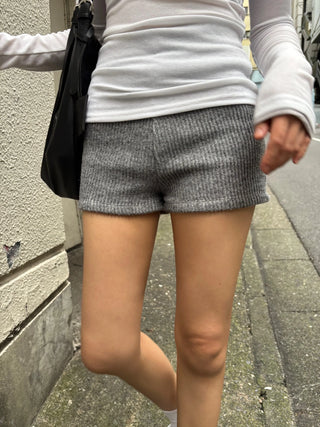 BRIEF KNIT SHORTS