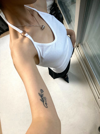 V-RING SLEEVELESS