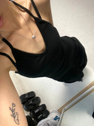 V-RING SLEEVELESS