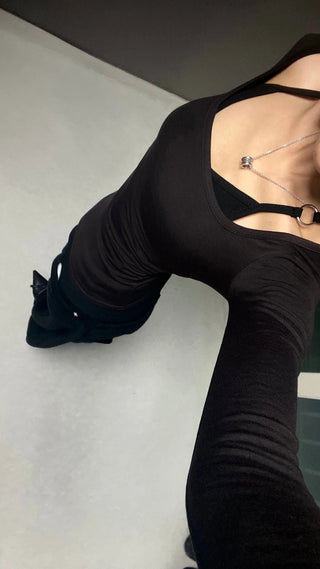 V-RING SLEEVELESS